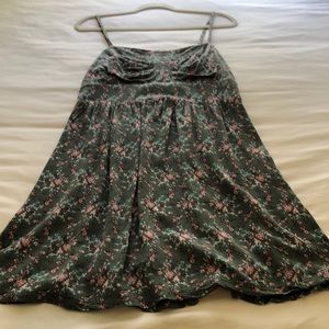 Beautiful floral print dress very lightweight